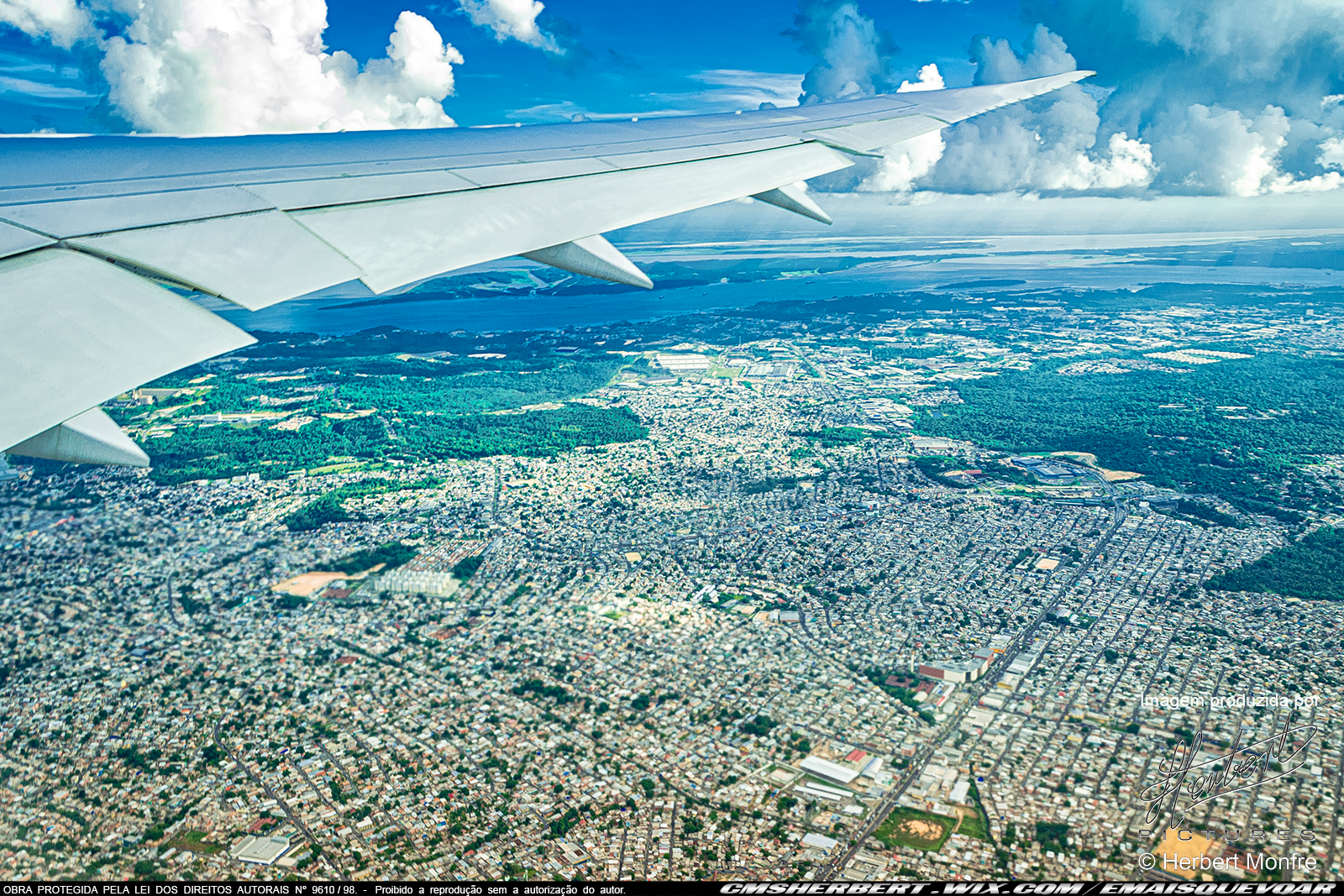 Como é voar de São Paulo a Manaus a bordo do Boeing 787 pela LATAM Brasil | É MAIS QUE VOAR | Imagem produzida por Herbert Pictures | Foto © Herbert Monfre - Fotógrafo de avião - Eventos - Publicidade - Ensaios - Contrate o fotógrafo pelo e-mail cmsherbert@hotmail.com