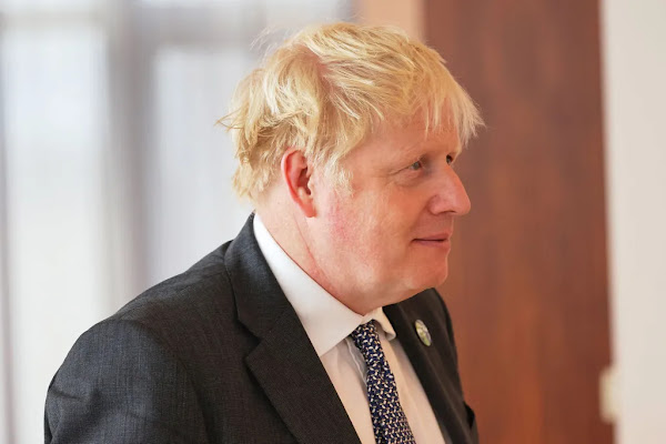 Boris Johnson : Ces Photos Du Premier Ministre Britannique Qui Risquent De Faire Scandale Outre-Manche