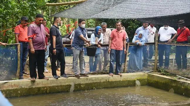 Pemko Sawahlunto Bantu Pelatihan dan Studi Banding Untuk Peternak Ayam dan Pembudidaya Ikan