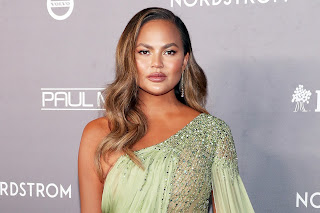 Chrissy Teigen Marks 100 Days of Sobriety and Addresses Bullying Scandal: 'I Feel Clearheaded'
