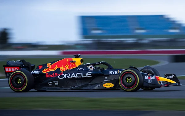 Red Bull RB18 2022