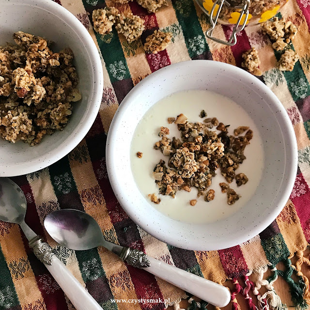 Śniadaniowa granola