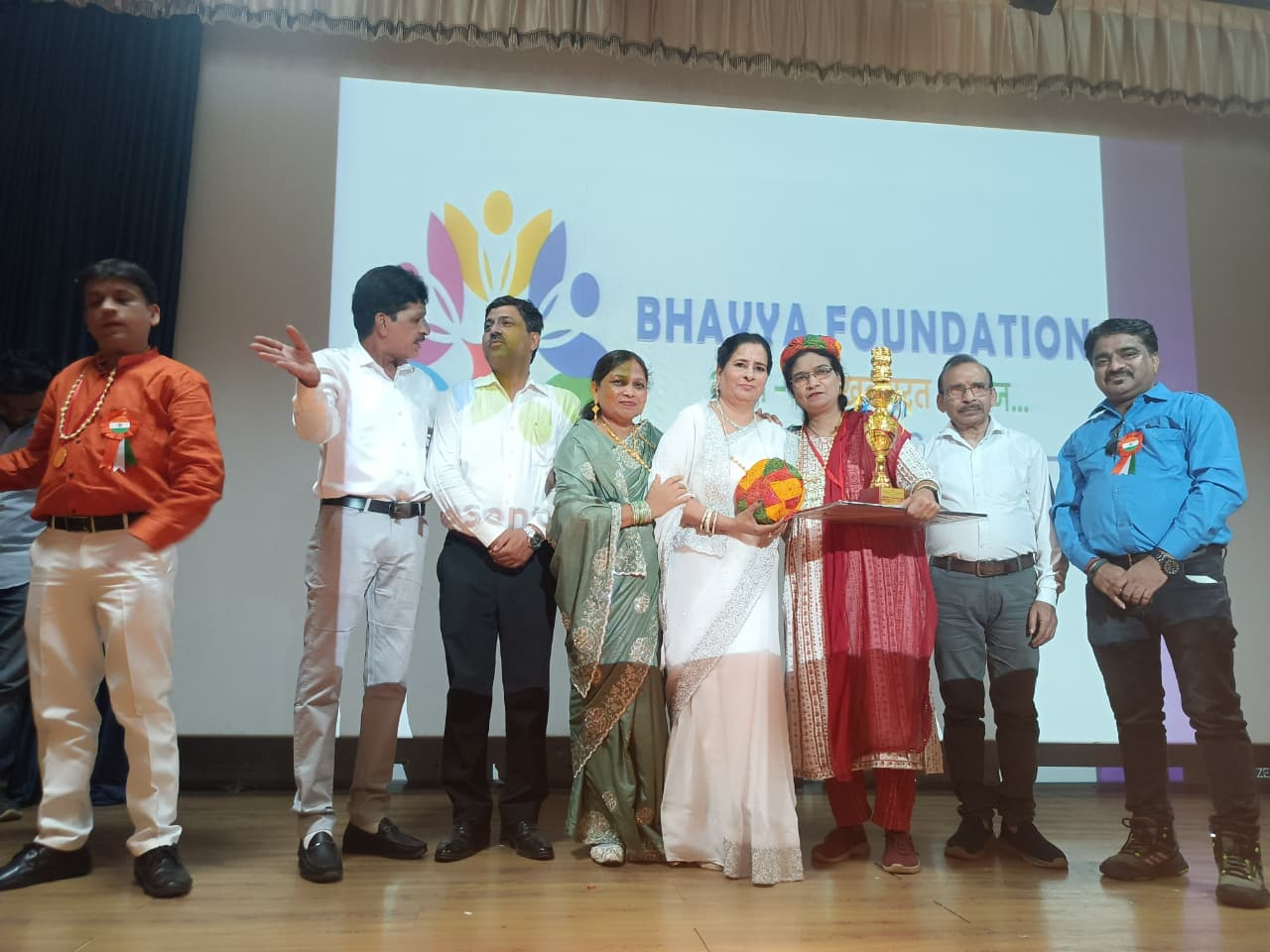 भरूच गुजरात की नसीम खोखर व तालेड़ा बूंदी की प्रबोधक उम्मुलवरा को जयपुर में अंतरराष्ट्रीय मैत्री सम्मेलन में 