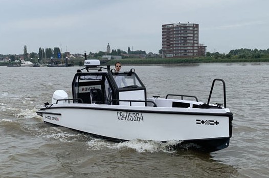 WATERLIMOUSINE