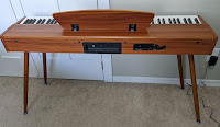 Donner DDP-80 digital piano backside