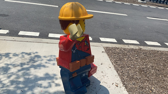 Giant Construction Worker Minifigure Legoland New York