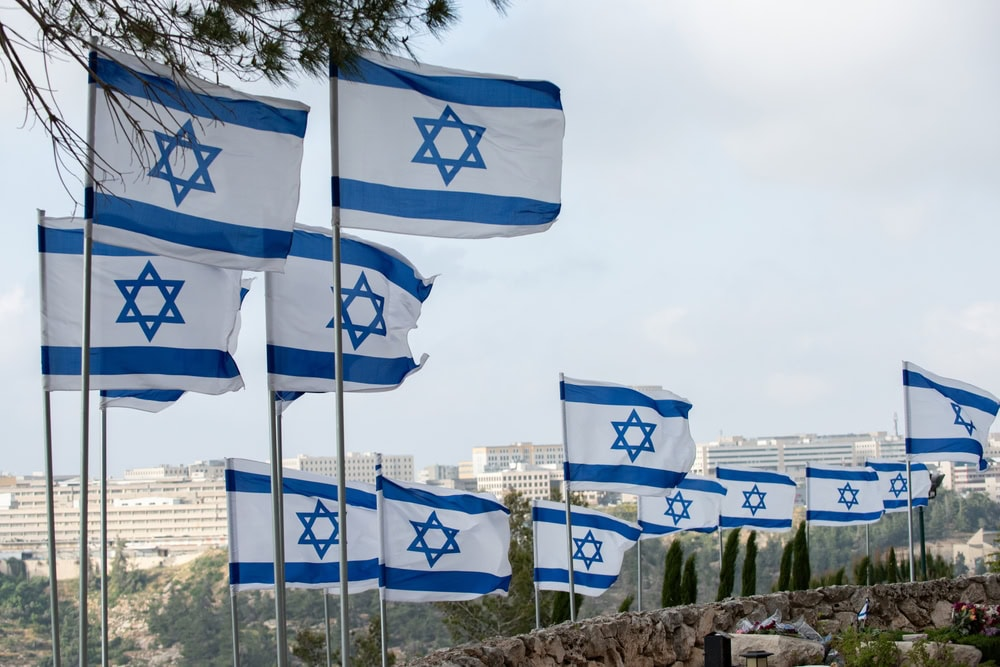 Many Israeli citizens are forced to flee their country.