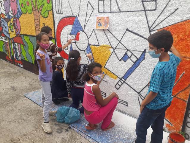 Projeto Grafite leva arte para as paredes das escolas e envolve toda comunidade escolar