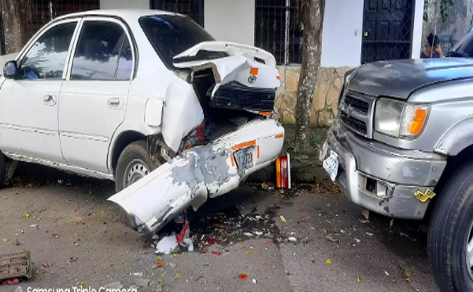 Nicaragua: Automóvil quedò desbaratado tras ser impactado por una camioneta en Carazo