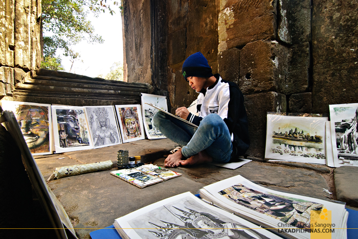 Painter at Banteay Kdei in Siem Reap