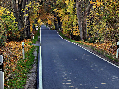 wellige Straße