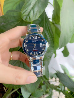 Đồng hồ đeo tay dây đá ceramic màu xanh dương tạo sự hiện đại, phóng khoáng