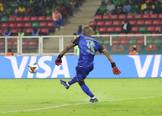 Qui est Chaker Alhadhur, le défenseur qui a joué gardien pour les Comores ?