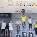 Robinson Chalapud conquista el 8° título colombiano en la Vuelta al Ecuador escoltado en el podio por Cristhian Montoya