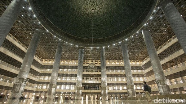 Istiqlal Gelar Salat Jumat Hari Ini, Jemaah Wajib Tunjukkan Kartu Vaksin