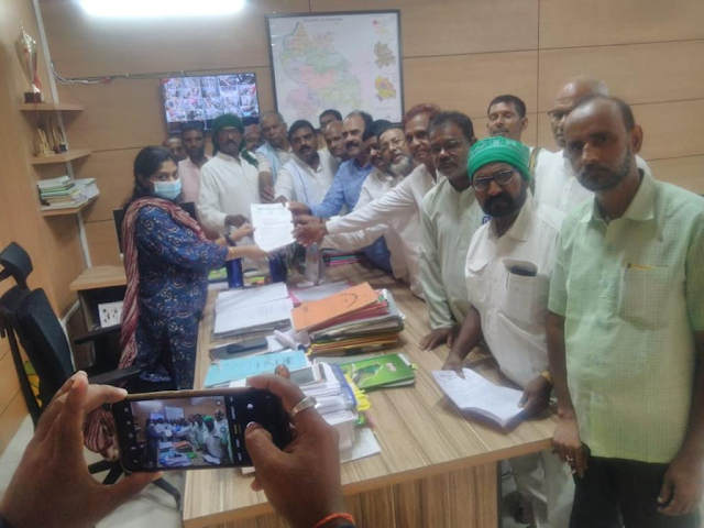 गढ़वा, पलामू व लातेहार में सुखाड़ की समस्या उतपन्न तीनों जिले की टीम ने डी डी सी मेघा भारद्वाज को एक मांगपत्र सौंपा pramandal