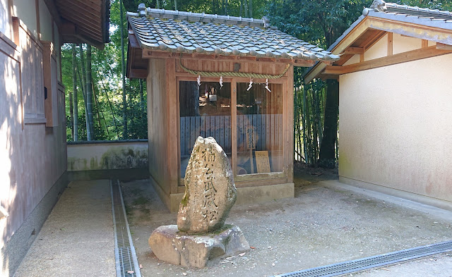 烏帽子形八幡神社(河内長野市)