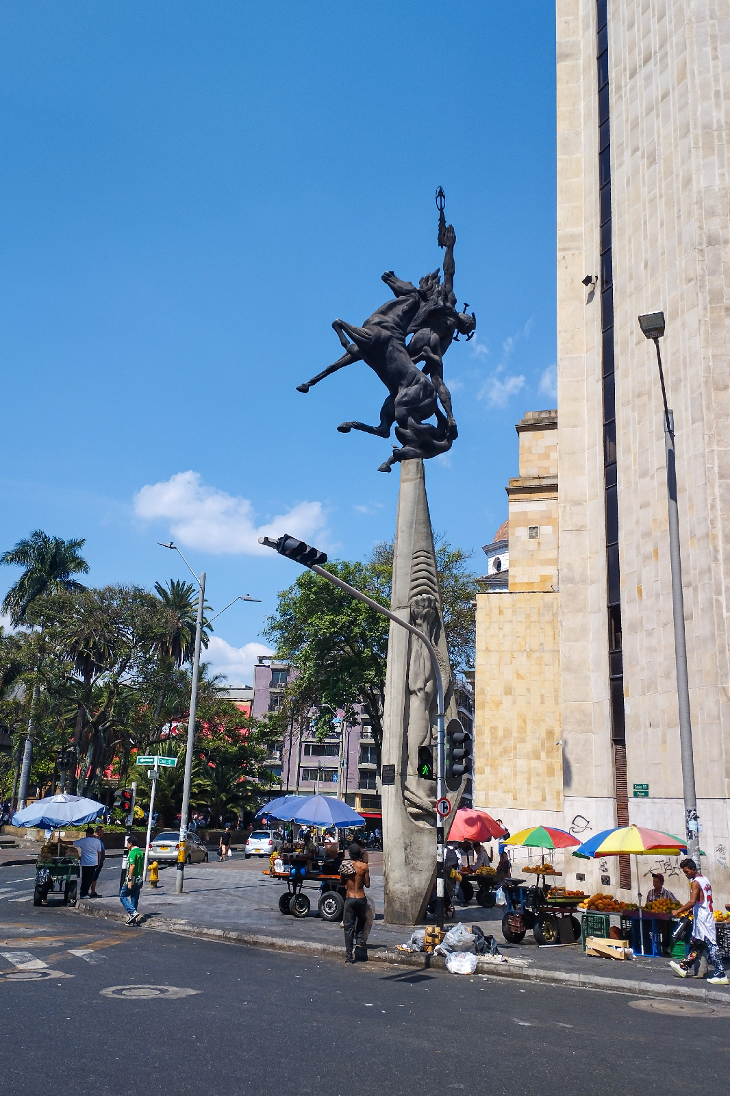 Colombia y Curazao: Pajareo, Amazonas y Caribe - Blogs de Colombia - Día 1: Llegada a Medellín (3)
