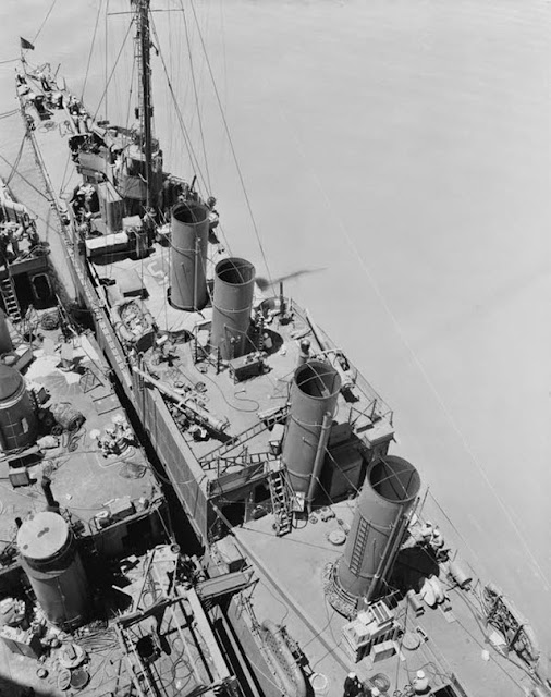 USS Southard at Mare Island, 9 June 1942 worldwartwo.filminspector.com