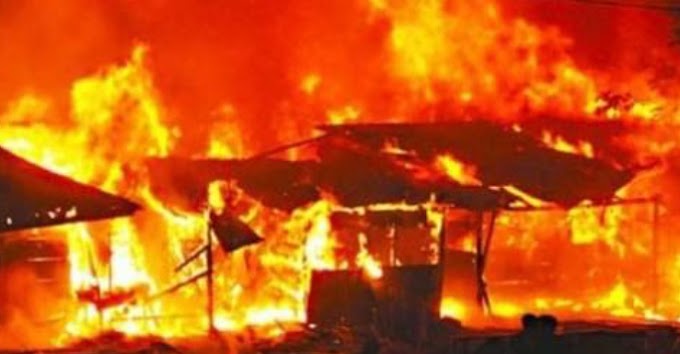 Warri market engulfed by fire