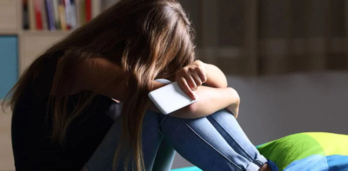 Why is the mobile phone not fixed? The parents fainted after seeing their daughter