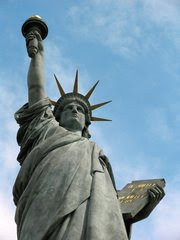 statue of liberty in Paris