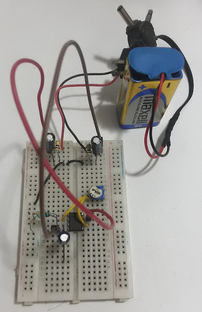 LM741 non-inverting amplifier using dual supply from signal supply on breadboard