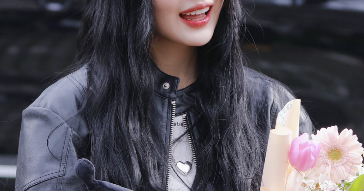 [instiz] JOY ON HER WAY TO WORK TODAY FOR ANIMAL FARM