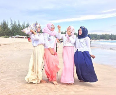 Gamis simple polos kombinasi