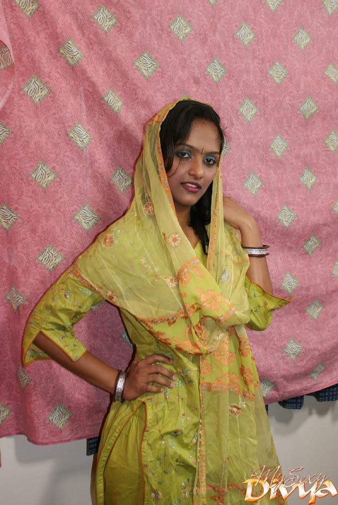 Sexy Indian Babe Divya Yogesh