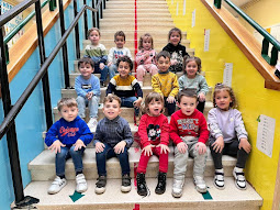 Estes somos  nen@s da clase de 3   anos