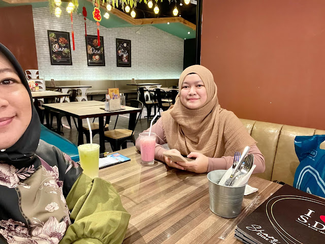 Lepak Makan Bersama Sunah Sebelum Dia Balik Sarawak