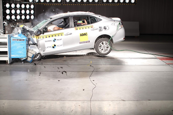 Toyota Yaris com 2 airbags ganha 1 estrela no Latin NCAP