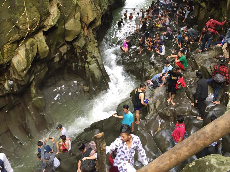 Air terjun Cikuluwung Bogor