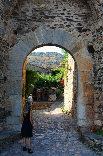 porte entrée Castelnou
