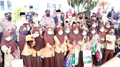 Kapolda Aceh bersama Gubernur Tinjau Langsung Vaksinasi Anak dan Booster di Bener Meriah