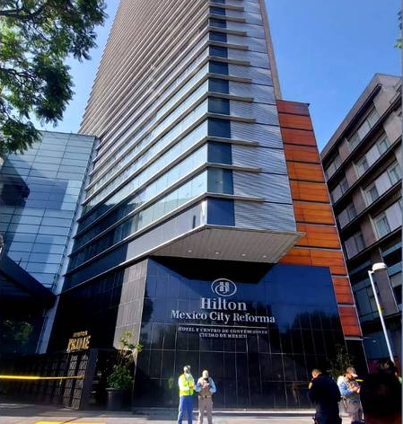 Fwd: Sujeto se arroja desde el séptimo piso del Hotel Hilton en avenida Juárez