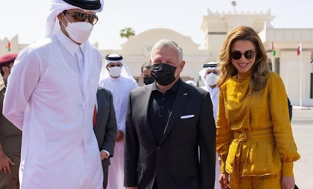 Queen Rania wore a willia belted satin-jacquard blouse by Erdem, and hortencia satin jacquard pants by Erdem. Sheikha Moza bint Nasser