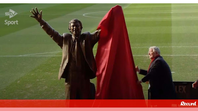 Estatua Sir Alex Ferguson