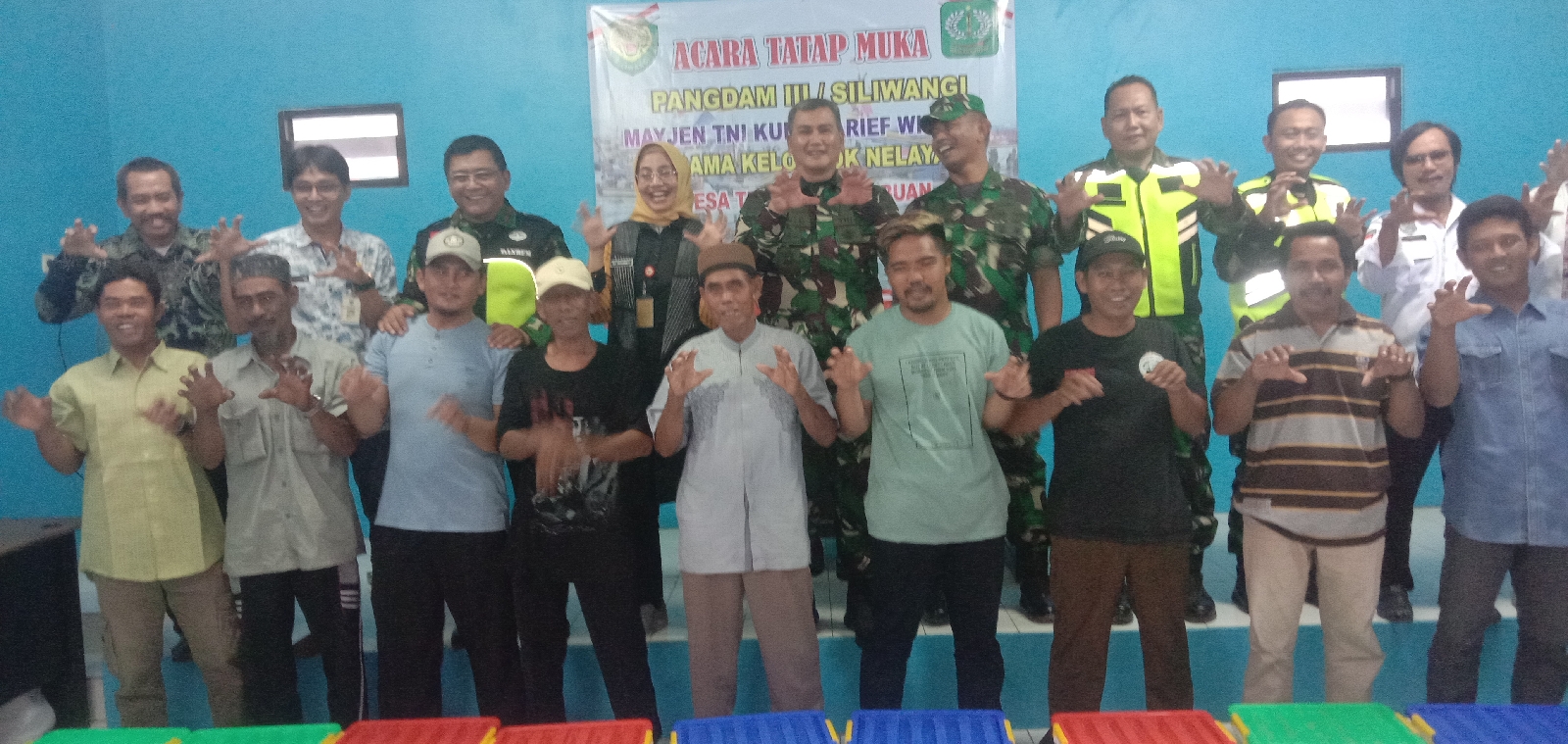 Tatap Muka  Pangdam III / Siliwangi Mayjen TNI Kunto Arief Wibowo Bersama Kelompok Nelayan Desa Teluk