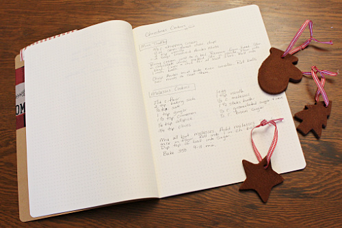 Christmas notebook and cookies