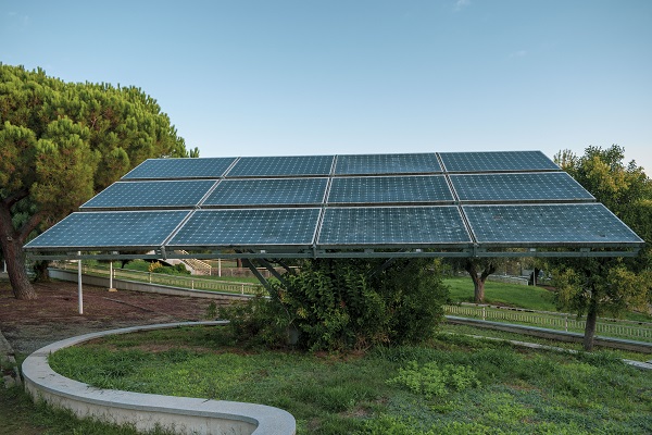 paneles solares en el parque
