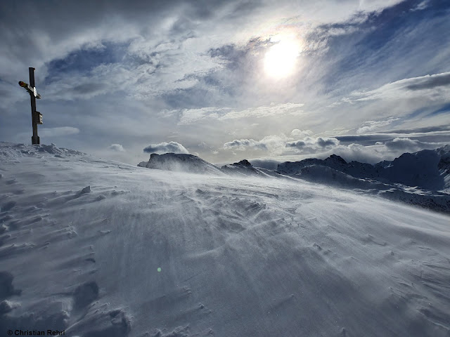 Tanto vento in montagna. Alpi del Tux (Foto: 08.12.2021)