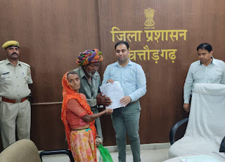 संपर्क पोर्टल पर लंबित प्रकरणों का करें त्वरित निस्तारण - जिला कलक्टर समारिया