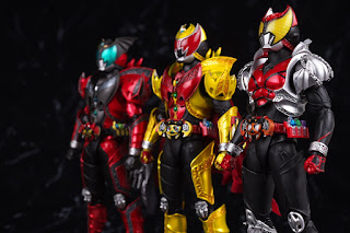 REVIEW SHFiguarts (Shinkocchou Seihou) Kamen Rider Kiva Emperor Form, Bandai