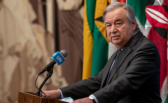 El Secretario General, António Guterres, informa a la prensa sobre la crisis en Ucrania.ONU/Mark Garten
