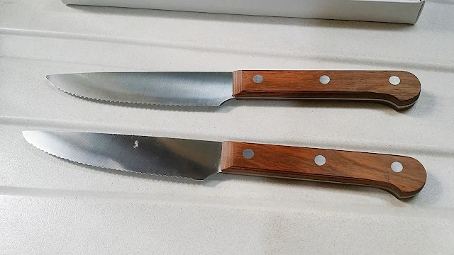 IKEA   LINDRIG   牛扒刀 / 鋸齒刀