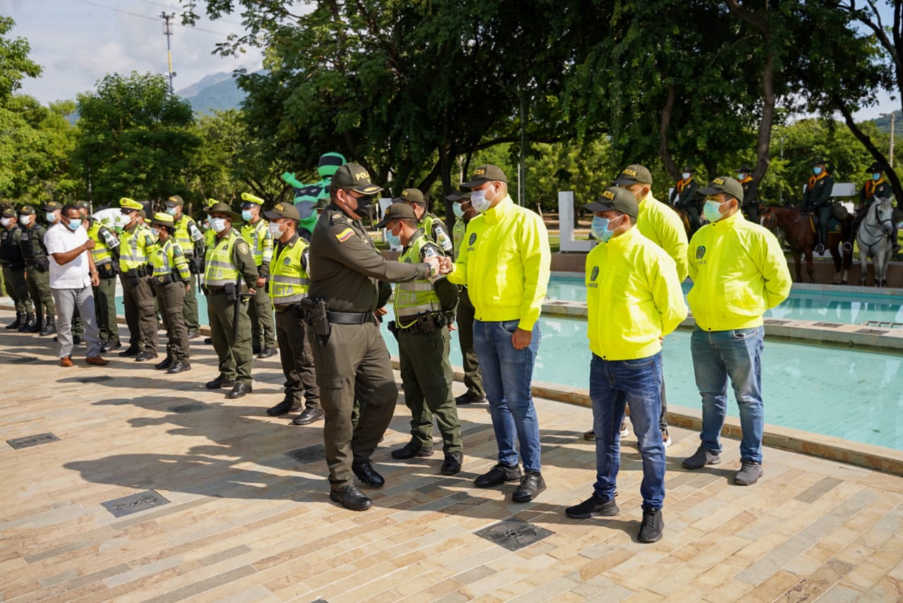 https://www.notasrosas.com/Más de mil 200 policías llegarán a Valledupar, para reforzar la seguridad durante el Festival Vallenato