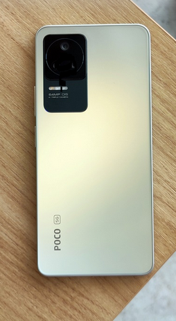 Poco F4