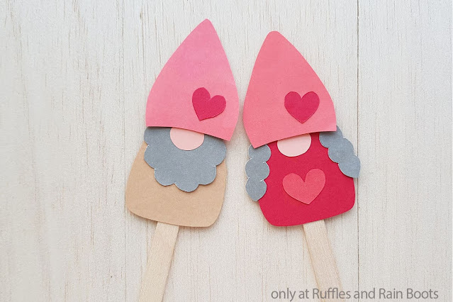 valentine gnome paper puppets.